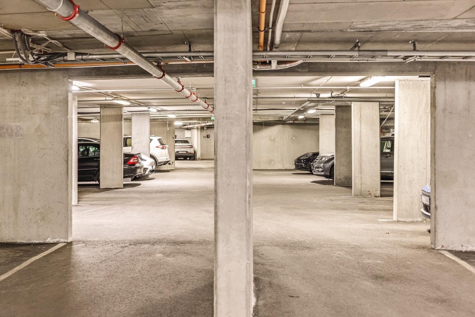 Leiligheten disponerer egen garasjeplass. Galleribilde