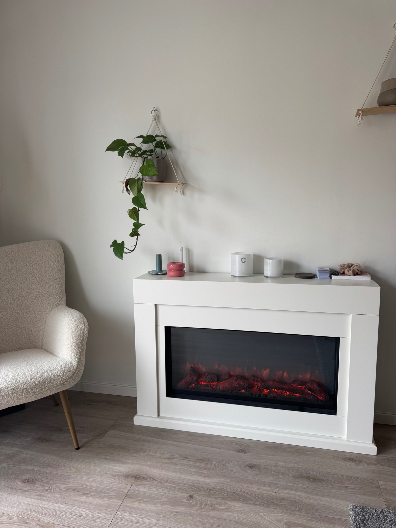 Elektrisk peis medfølger leiligheten. Galleribilde