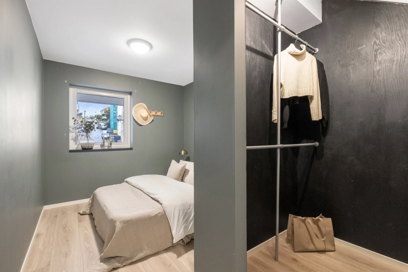 Soverom 1 med walk inn closet Galleribilde