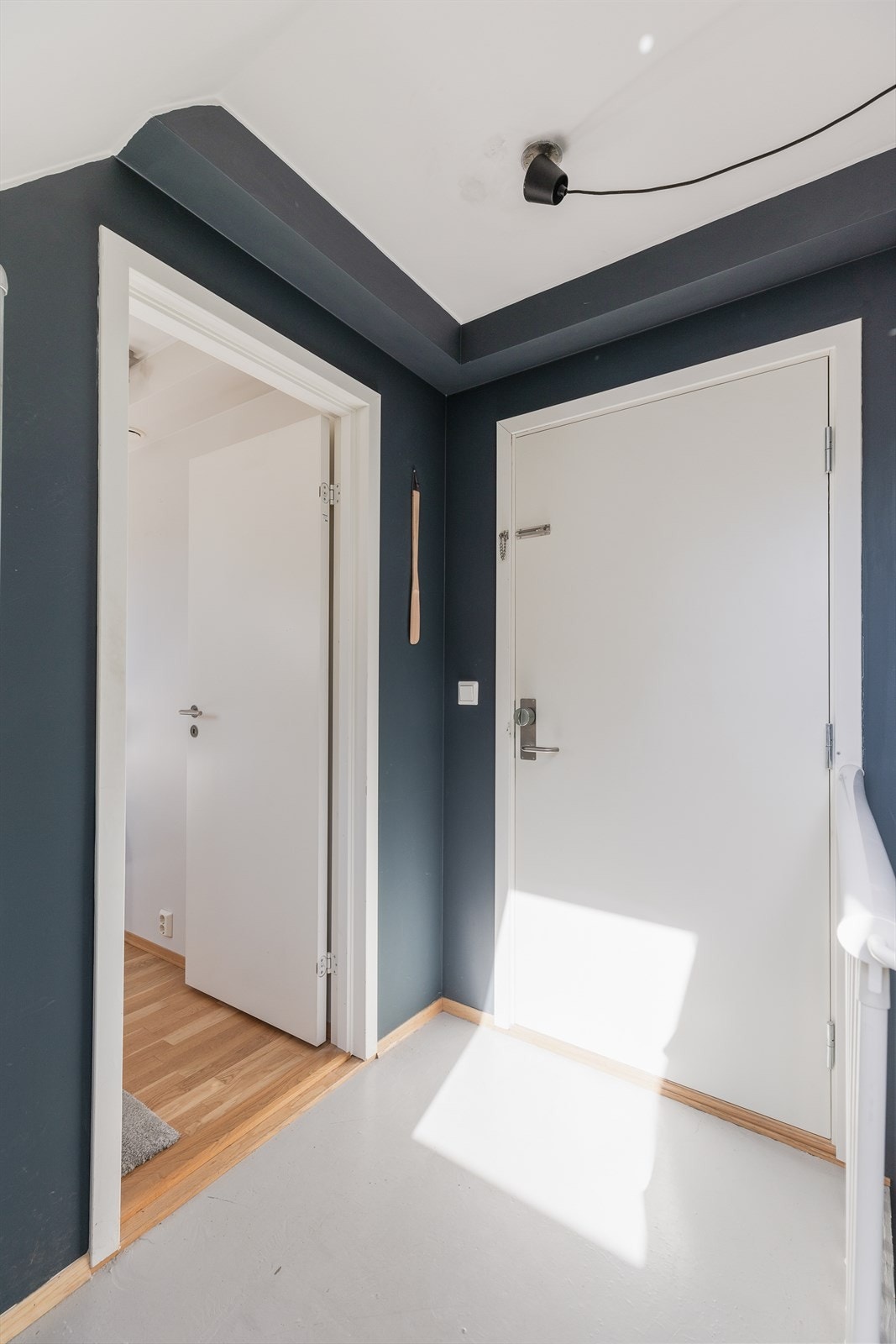 En funksjonell og karakterfull adkomstsone med gjennomgående god arealutnyttelse. Galleribilde