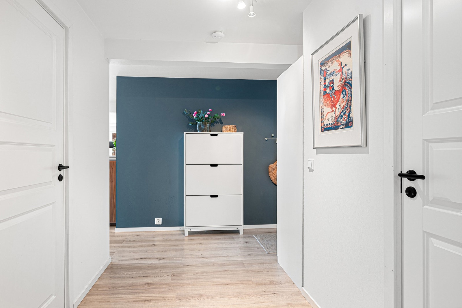 Entré/gang måler ca. 8,4m². Galleribilde
