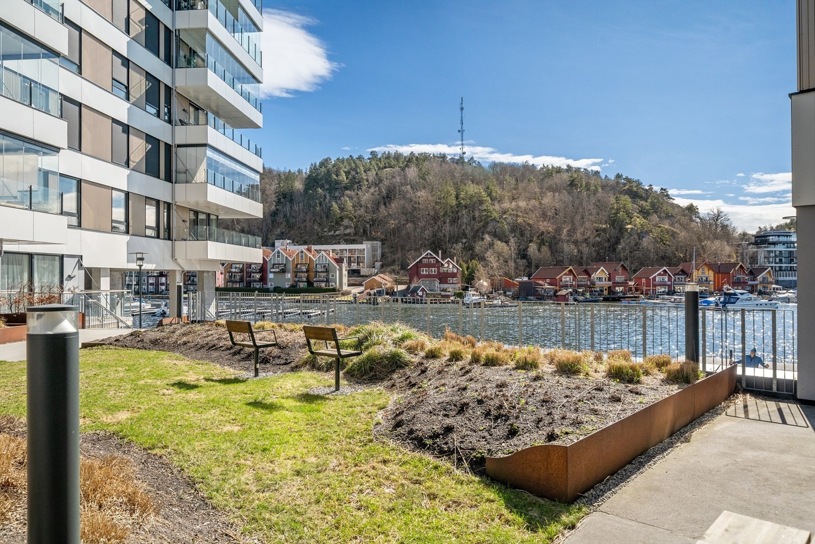 Felles hage/grøntområde med vakker utsikt Galleribilde
