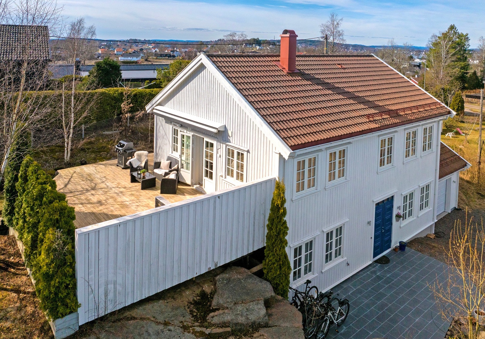 Her får dere drømmeboligen i et populært og barnevennlig område. Galleribilde