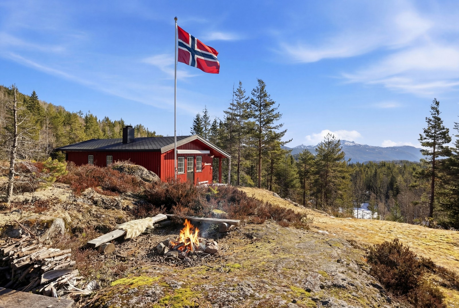 Usjernet, fredelig og rolig. Her selges to tomter på til sammen ca. 3021,6 kvm Galleribilde