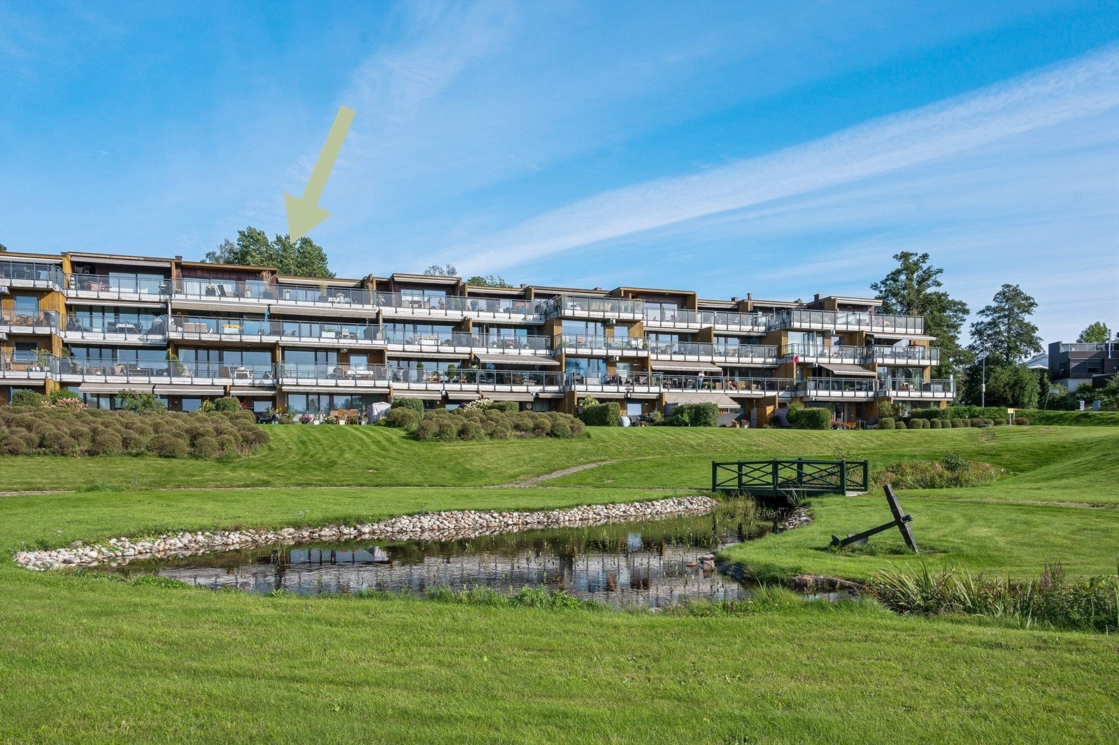 Velkommen til Mølledammen 48 - Unik toppleilighet over 2 plan - en sjelden mulighet for deg som ønsker det lille ekstra! Galleribilde
