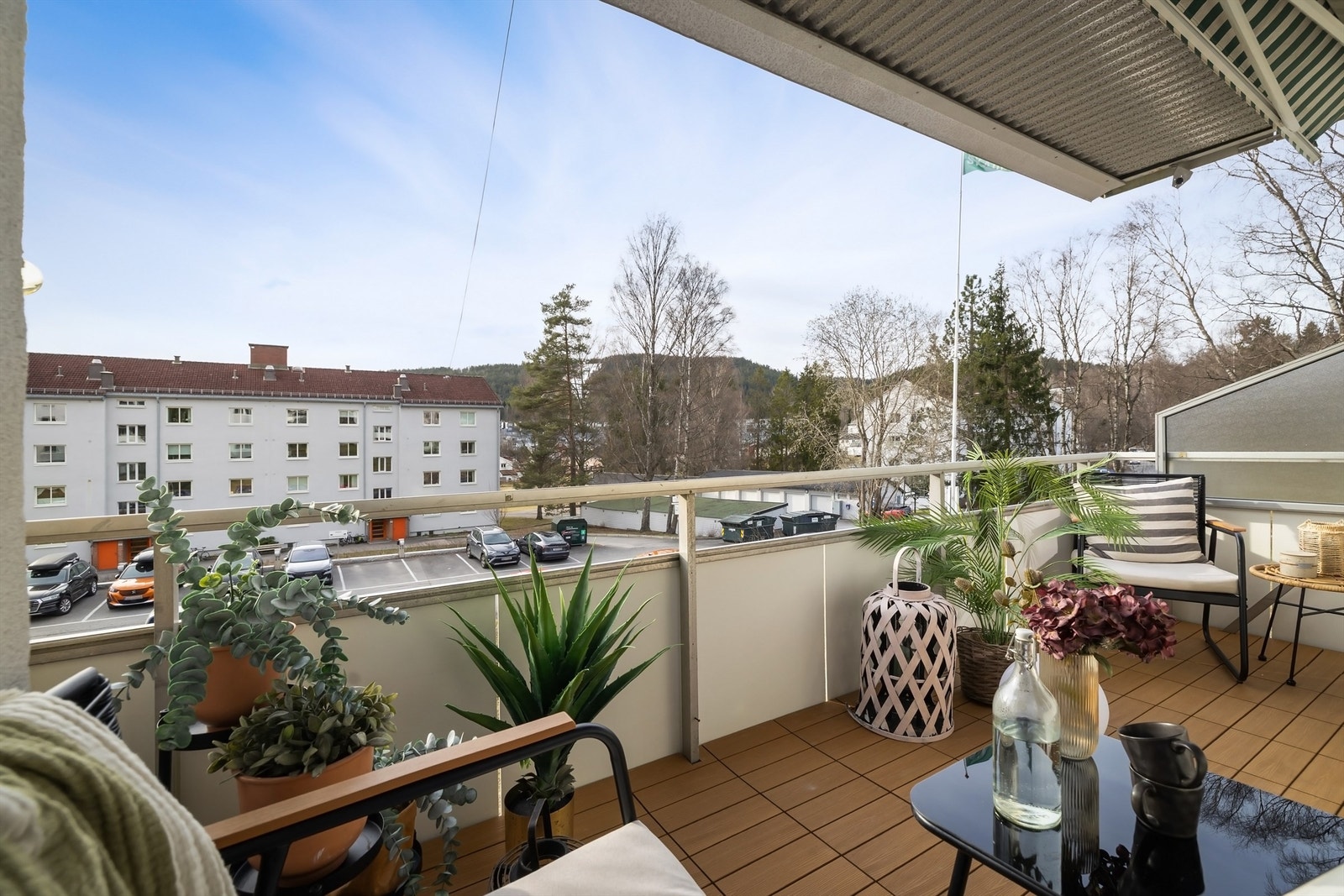 Utgang fra stue til balkong på 7 kvm Galleribilde