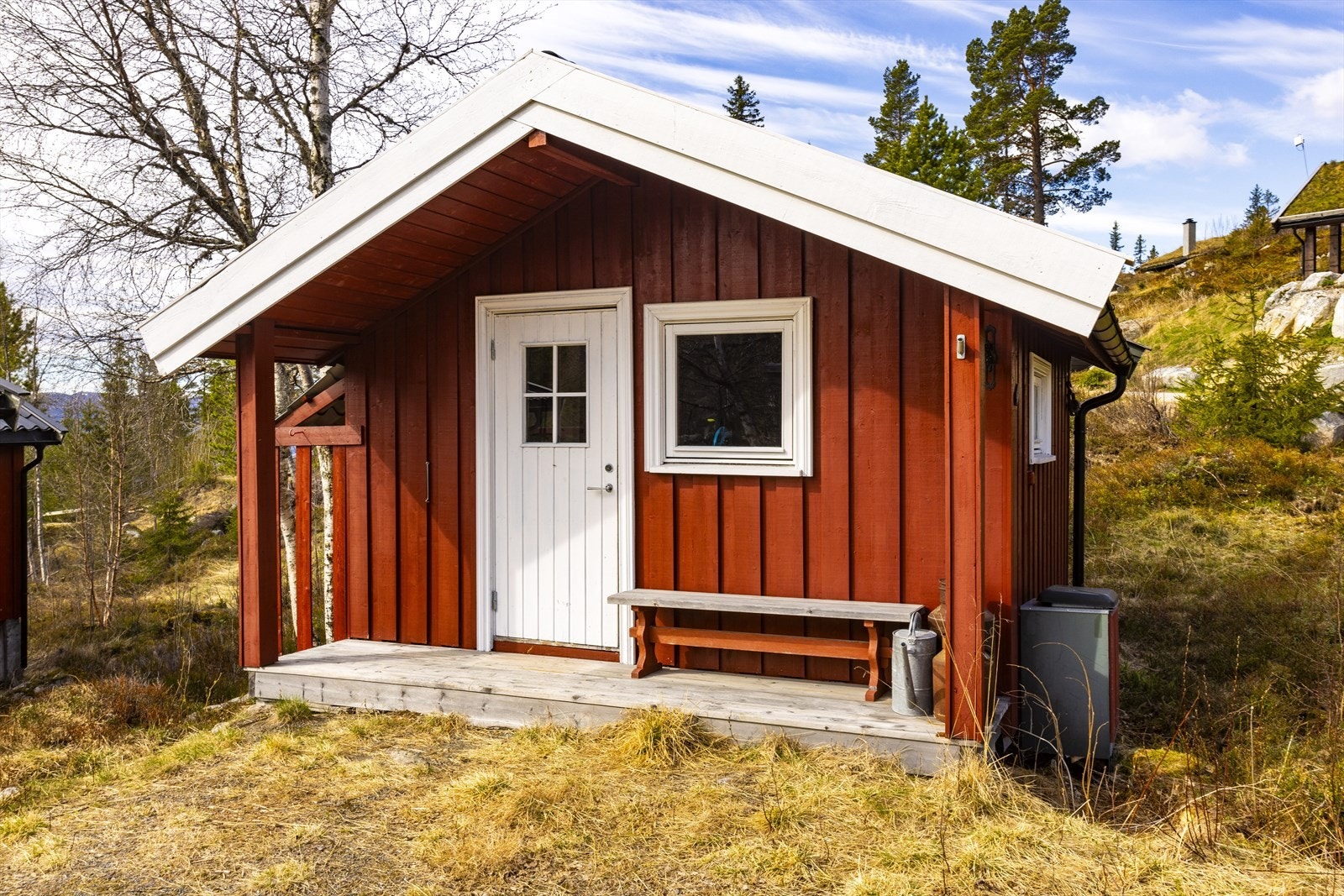 Isolert snekkerbu/uthus. Galleribilde