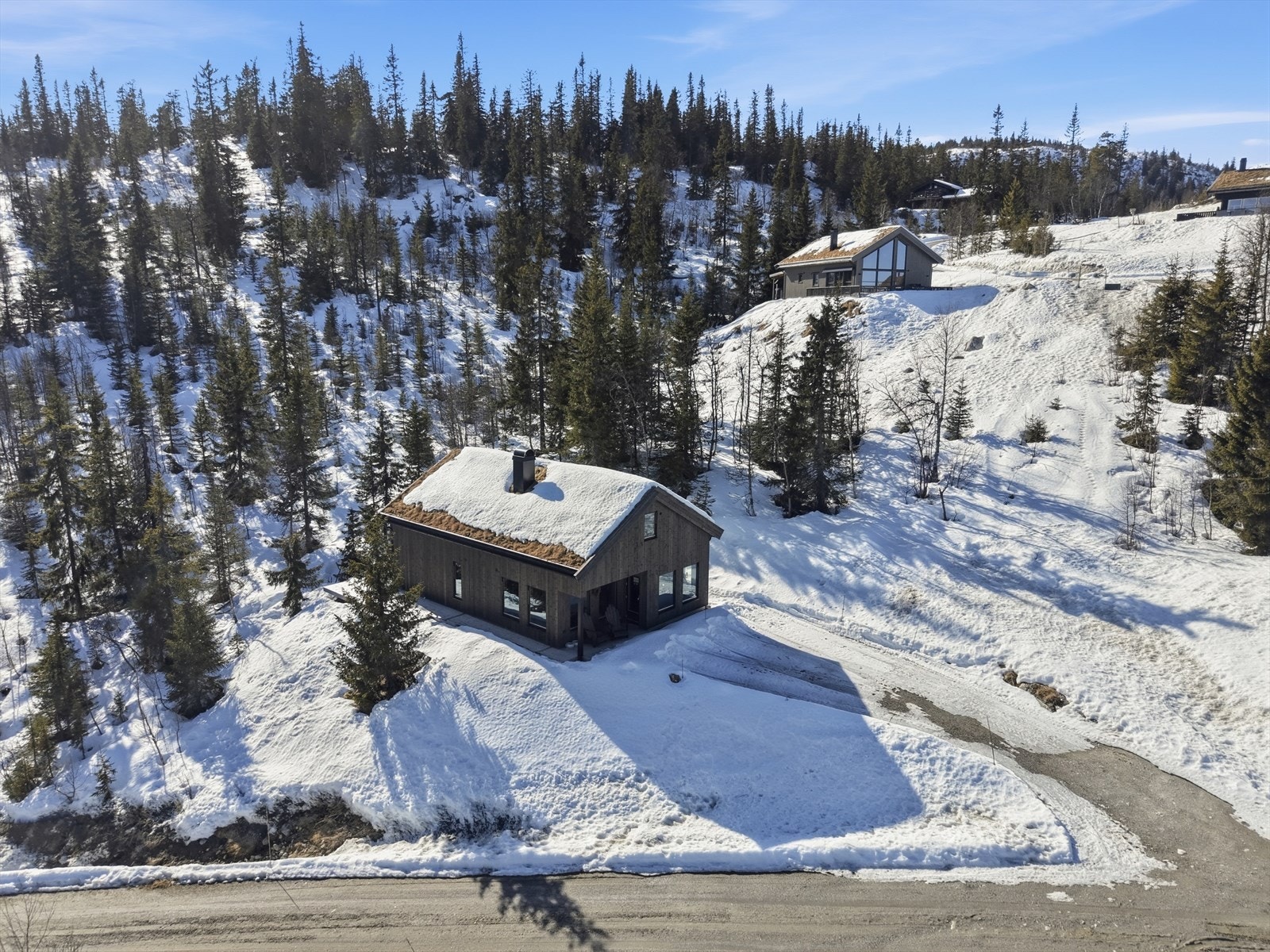 Beliggenheten er ideell for deg som ønsker å trekke deg tilbake fra hverdagen og nyte den friske fjelluften i vakre omgivelser. Galleribilde