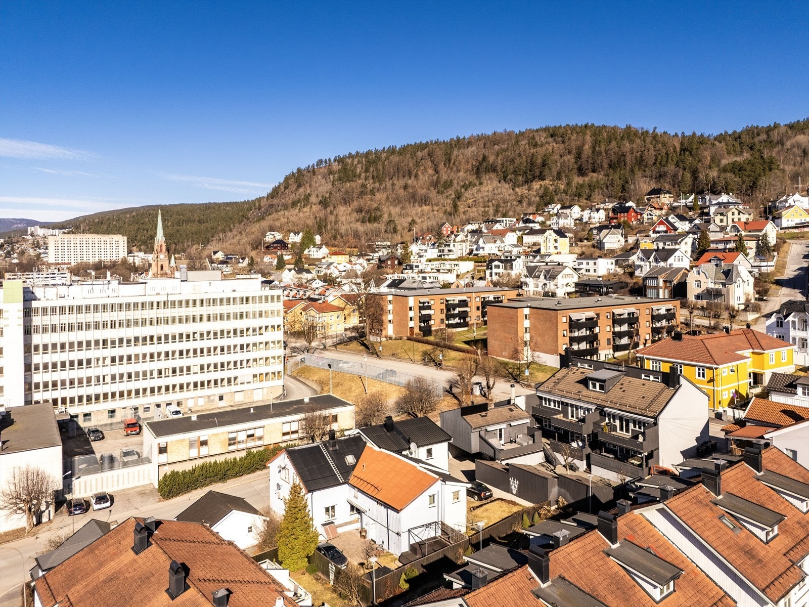 Her bor du sentralt i et svært attraktivt område på Bragernes. Ditt nye nabolag? Galleribilde