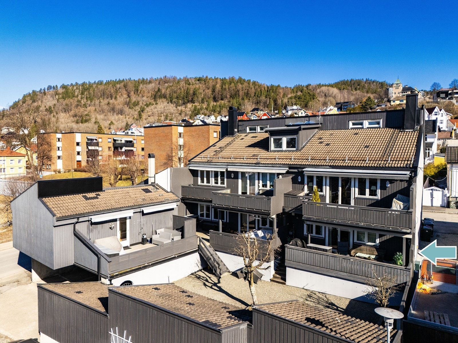 Leiligheten ligger fint til på enden i byggets første etasje. Galleribilde