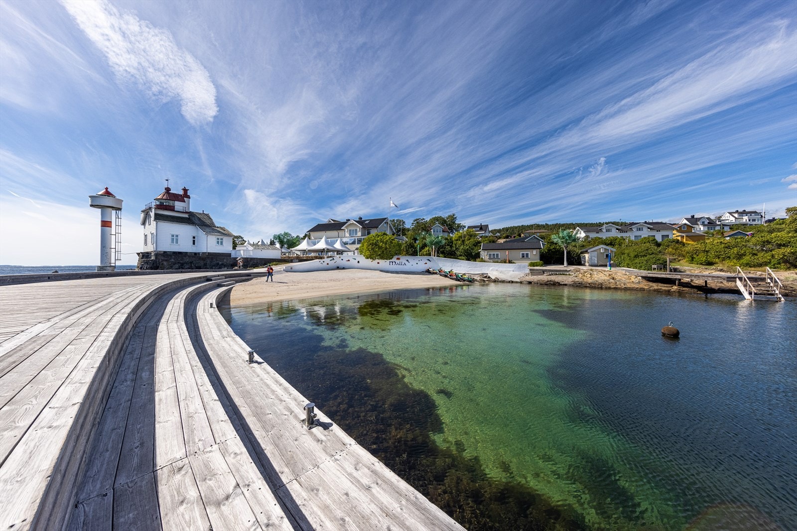 Om kvelden tennes de store arabiske lyktene og vi fyrer i peisen, dette skaper en ubeskrivelig atmosfære som må oppleves! Galleribilde