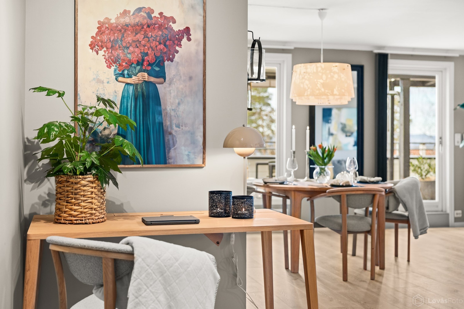 Plass til en hjemmekontorløsning i tilknytning til stuen. Galleribilde