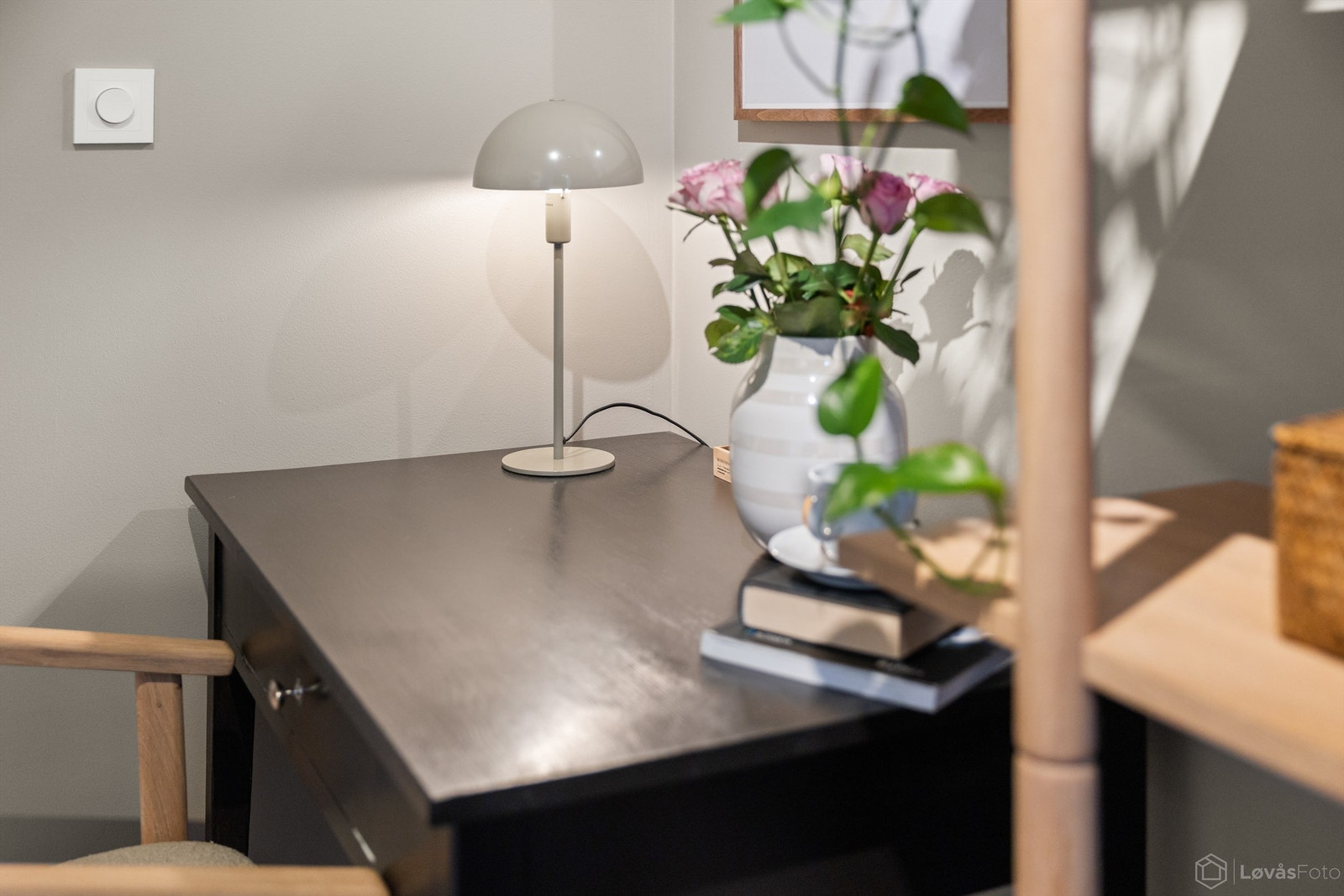 Gjennomtenkte detaljer og materialvalg. Galleribilde