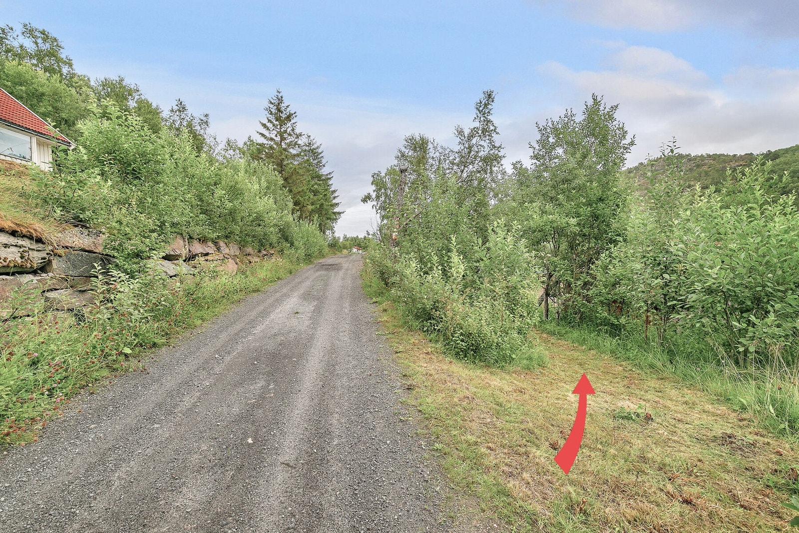 Adkomst til strand/eldre naust Galleribilde