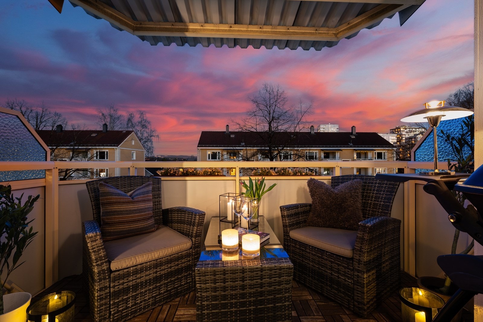 Nyt kveldsstemningen og den fine utsikten. Galleribilde