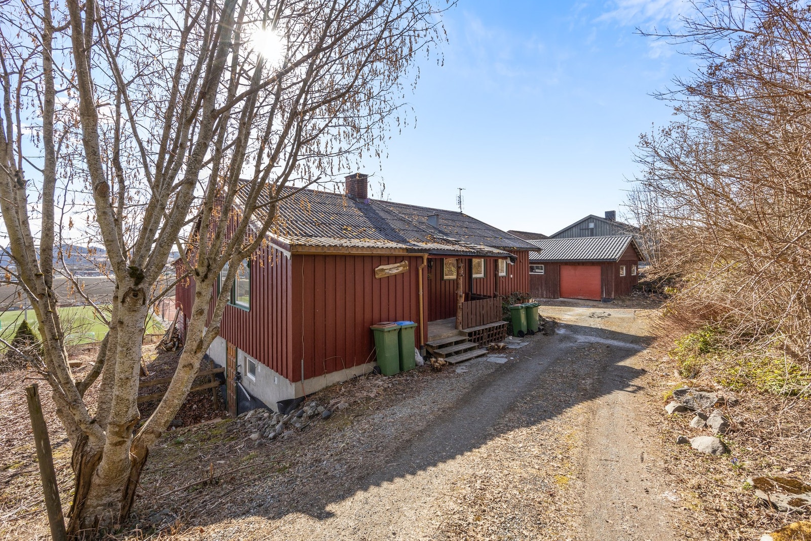 Inngangsparti. Galleribilde