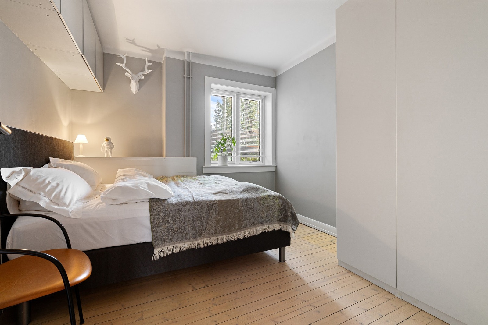 Praktisk rom som enkelt kan innredes som soverom, hjemmekontor, gjesterom eller barnerom. Galleribilde