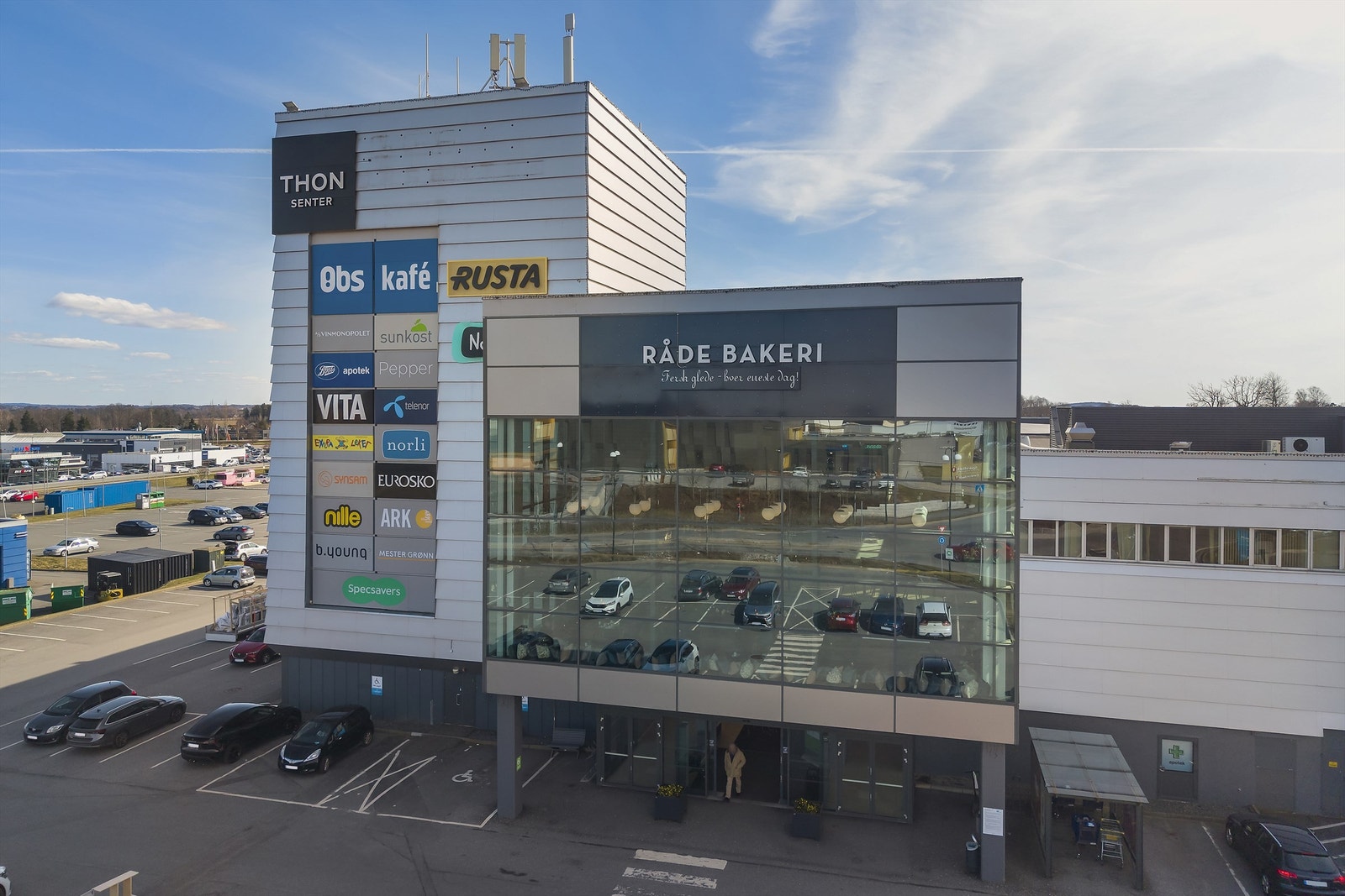 Den daglige handlerunden er raskt unnagjort, med Rema 1000 og Rygge storsenter kun en kort kjøretur unna. Galleribilde