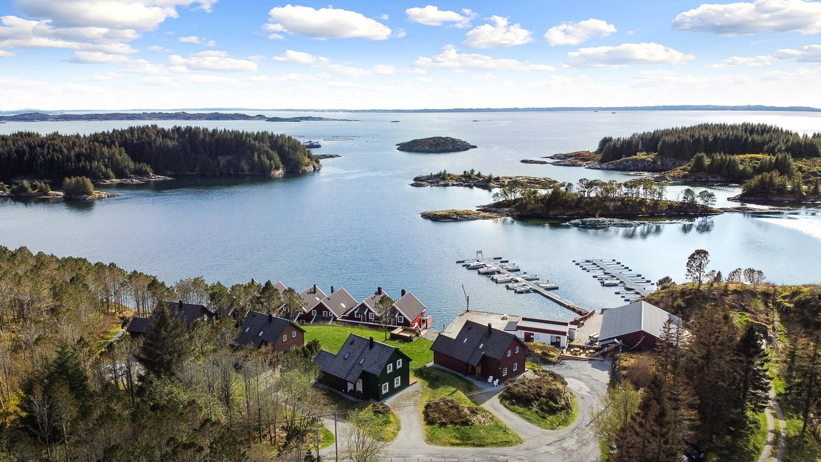 Nå har du muligheten til å sikre deg det perfekte feriested ved sjøen! Galleribilde