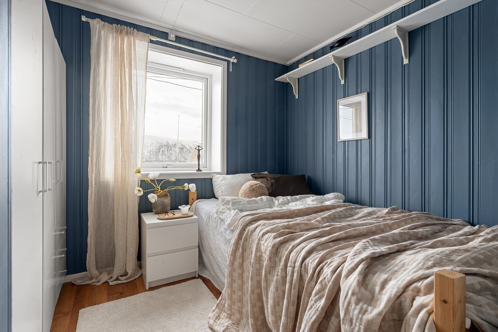 Soverommet er av god størrelse