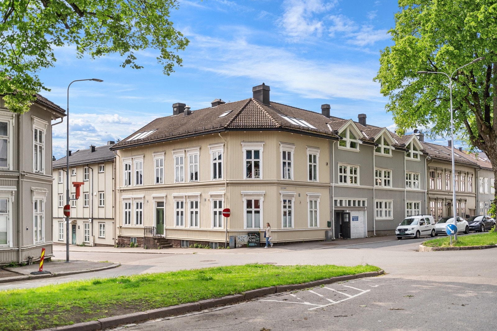 Leiligheten ligger i en flott, eldre bygård midt i sentrum Galleribilde