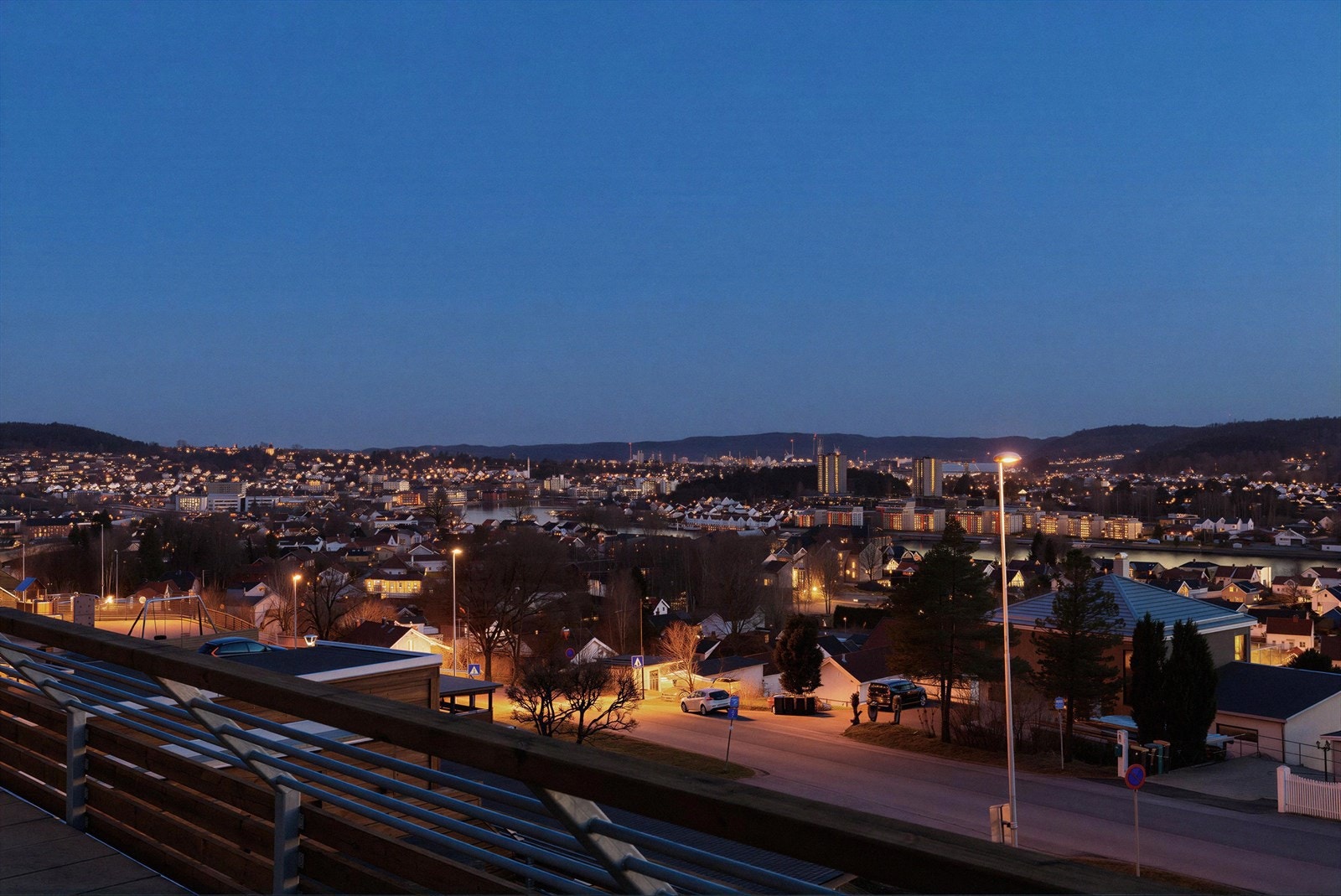 Kveldsstemning fra terrassen Galleribilde