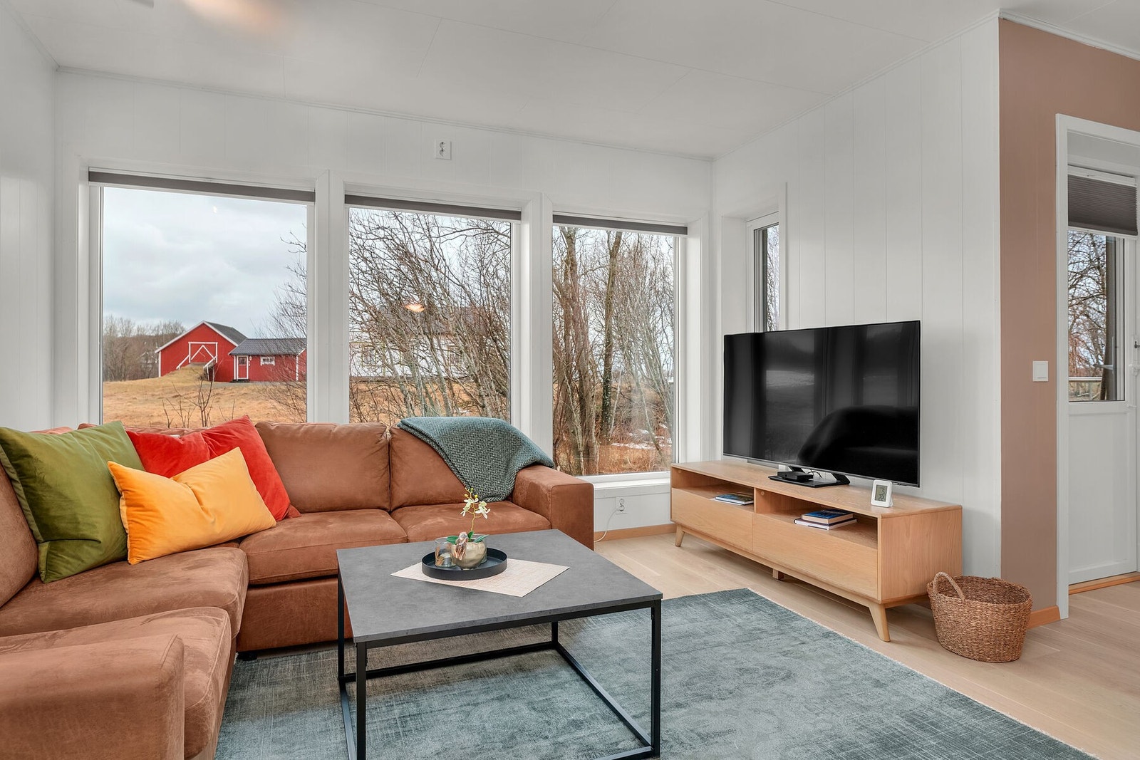 Landlig og naturskjønt utsyn. Galleribilde