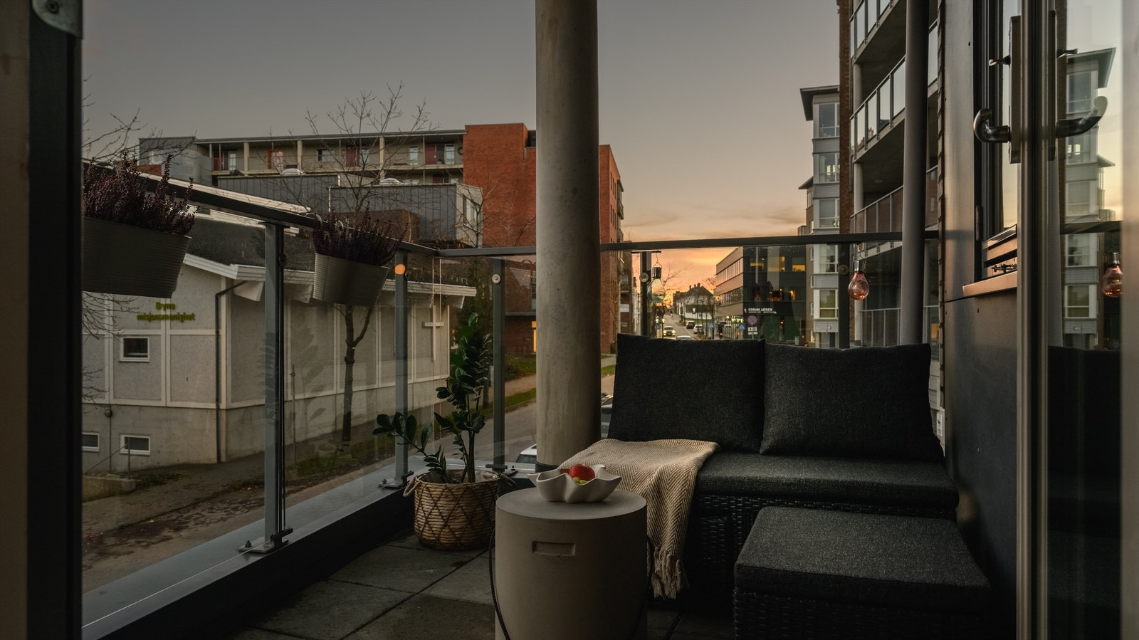 Her er det plass til en hyggelig sittegruppe for å nyte bylivet. Galleribilde