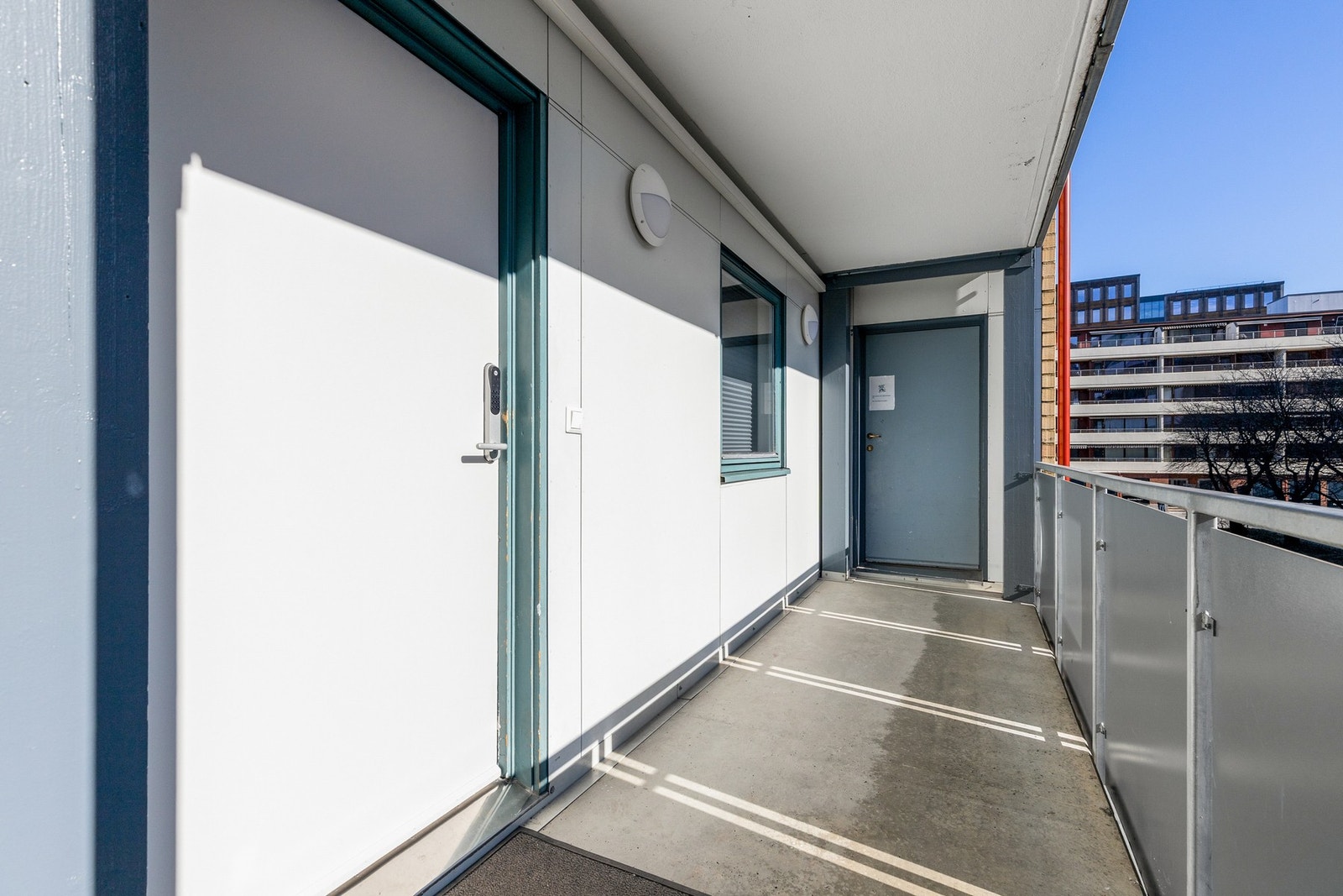 Overbygget inngangsparti Galleribilde