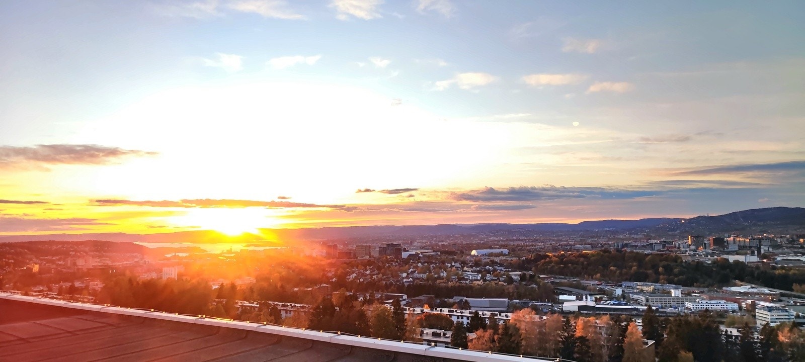 Fantastisk utsikt fra takterrassen Galleribilde