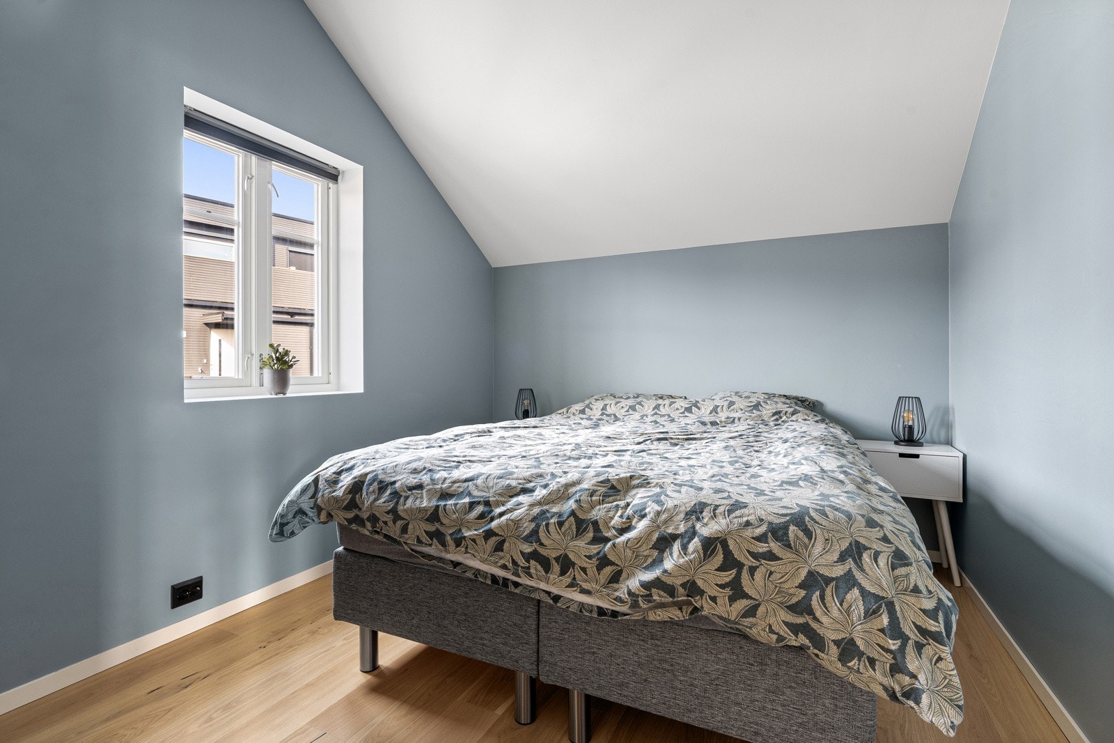 Leiligheten har 2 gode soverom.