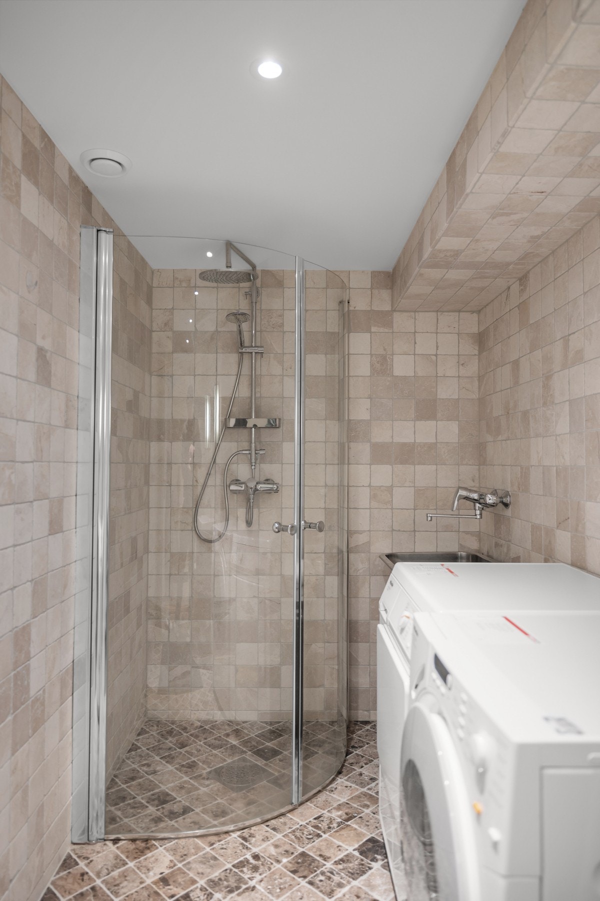 Det er varmekabler i badegulvet Galleribilde