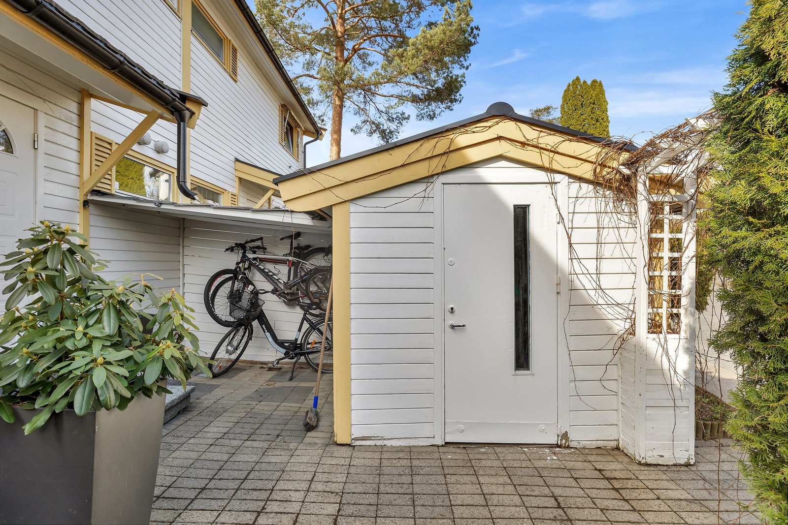 Utvendig bod på 5 kvadratmeter Galleribilde