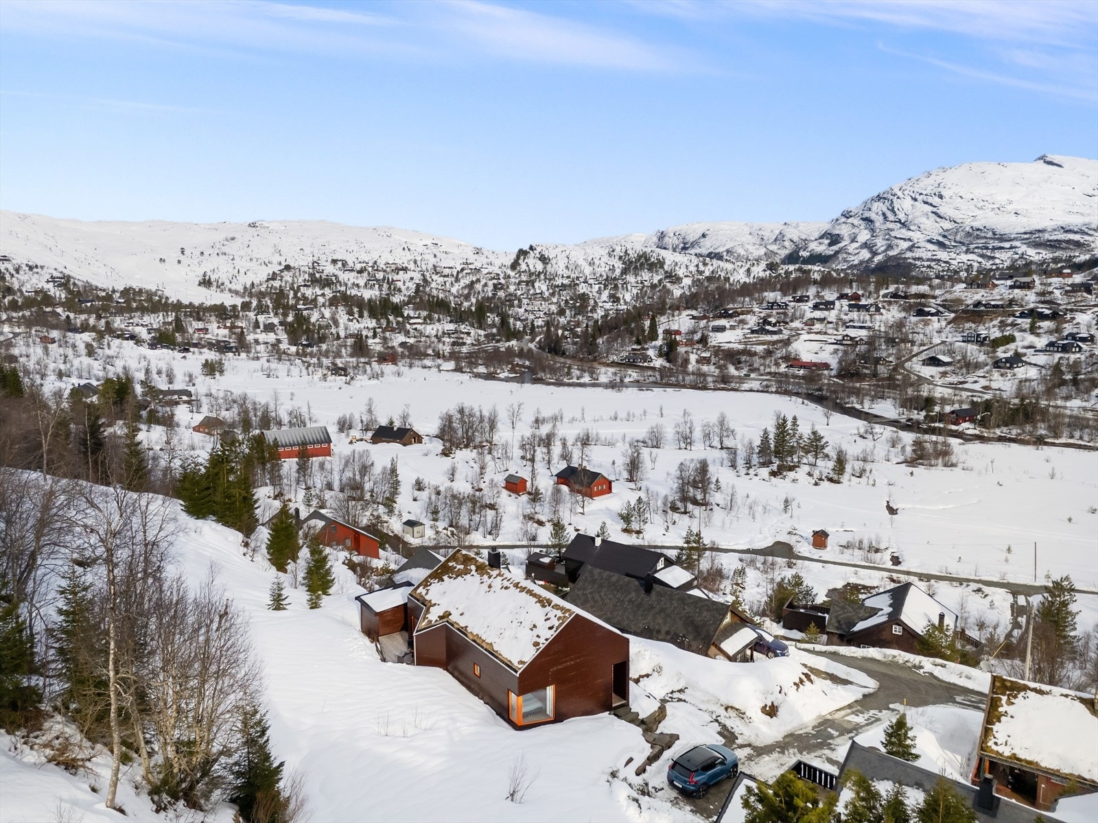 - Et perfekt sted å nyte ro i direkte kontakt med naturen etter en hektisk arbeidsuke, kun 1 times kjøring fra Bergen - Galleribilde