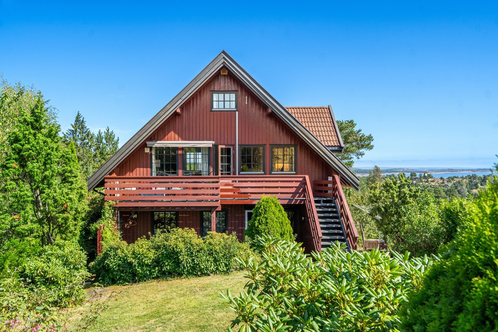 Bakke Sørvik & Partners v/ Benjamin Wilhelmsen har gleden av å presentere Hårkollveien 20! Galleribilde