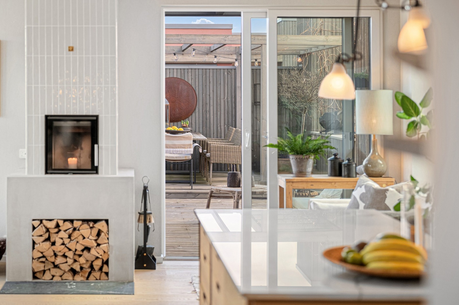 Fra spisestuen har man direkte utgang til takterrassen. Galleribilde