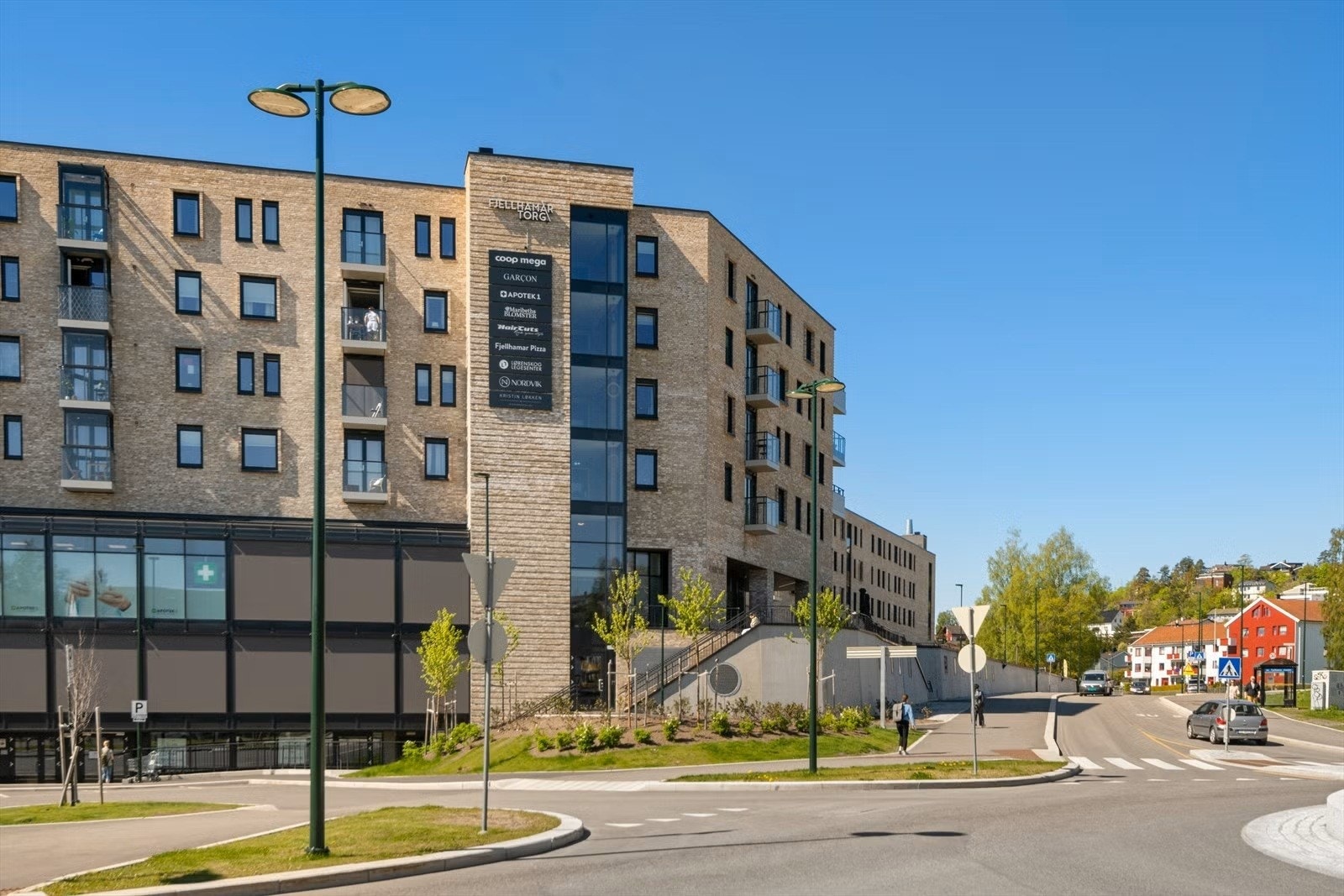 Fjellhamar Torg er kort vei fra boligen Galleribilde