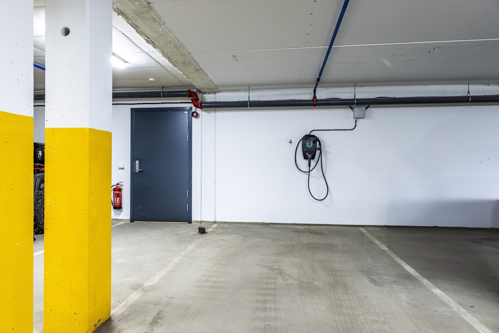 I tillegg medfølger en egen bod og parkeringsplass med el-billader i felles garasjeanlegg. Galleribilde