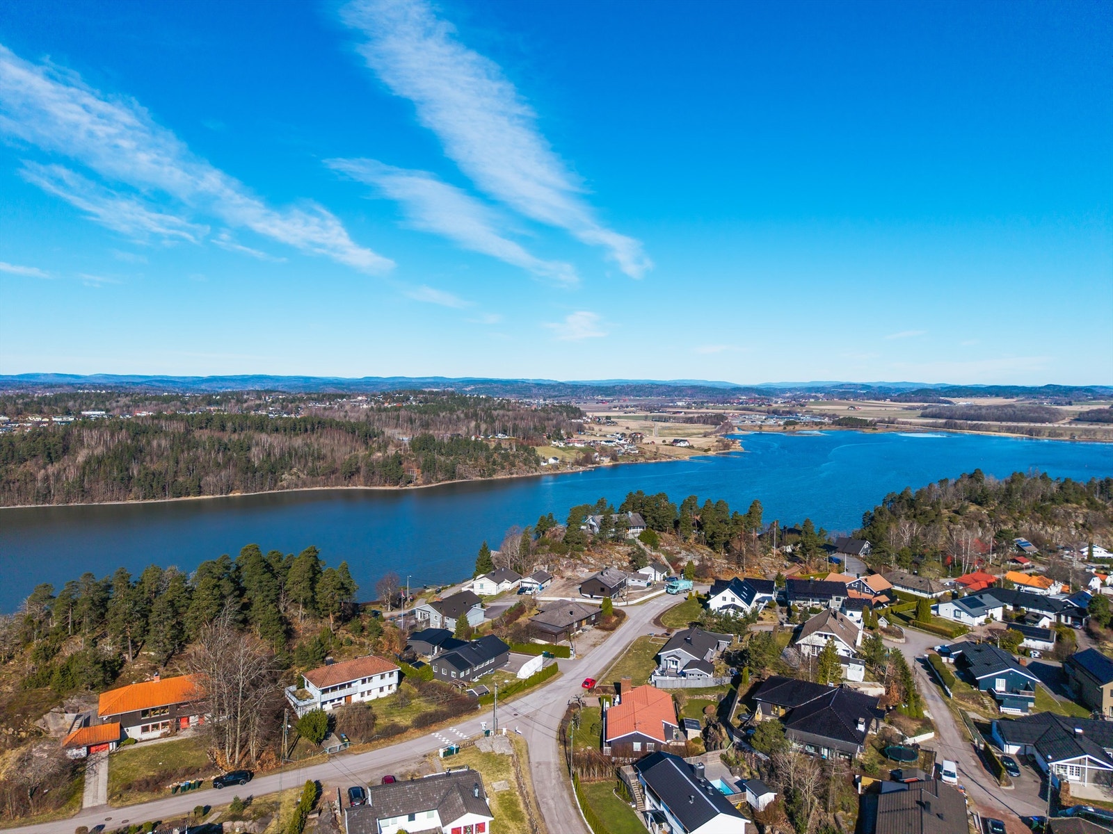 Området er kjent for sin vakre skjærgård og flotte turmuligheter i skog og mark. Galleribilde