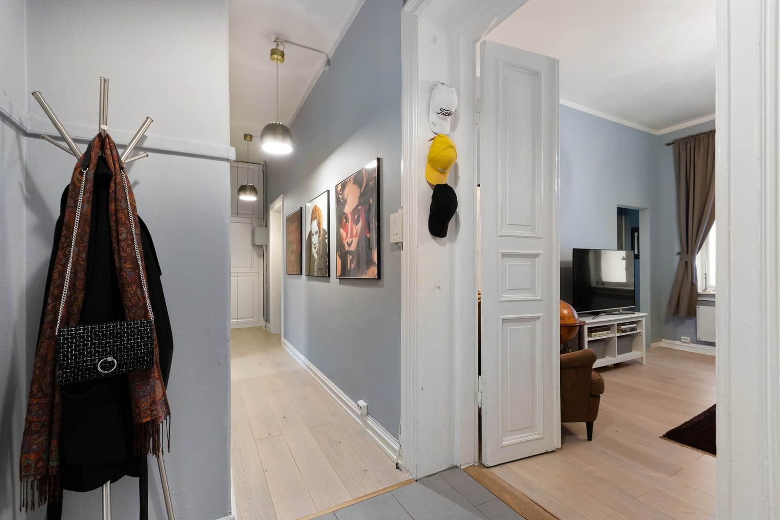 Flislagt med varmekabler for ekstra komfort i inngangspartiet Galleribilde