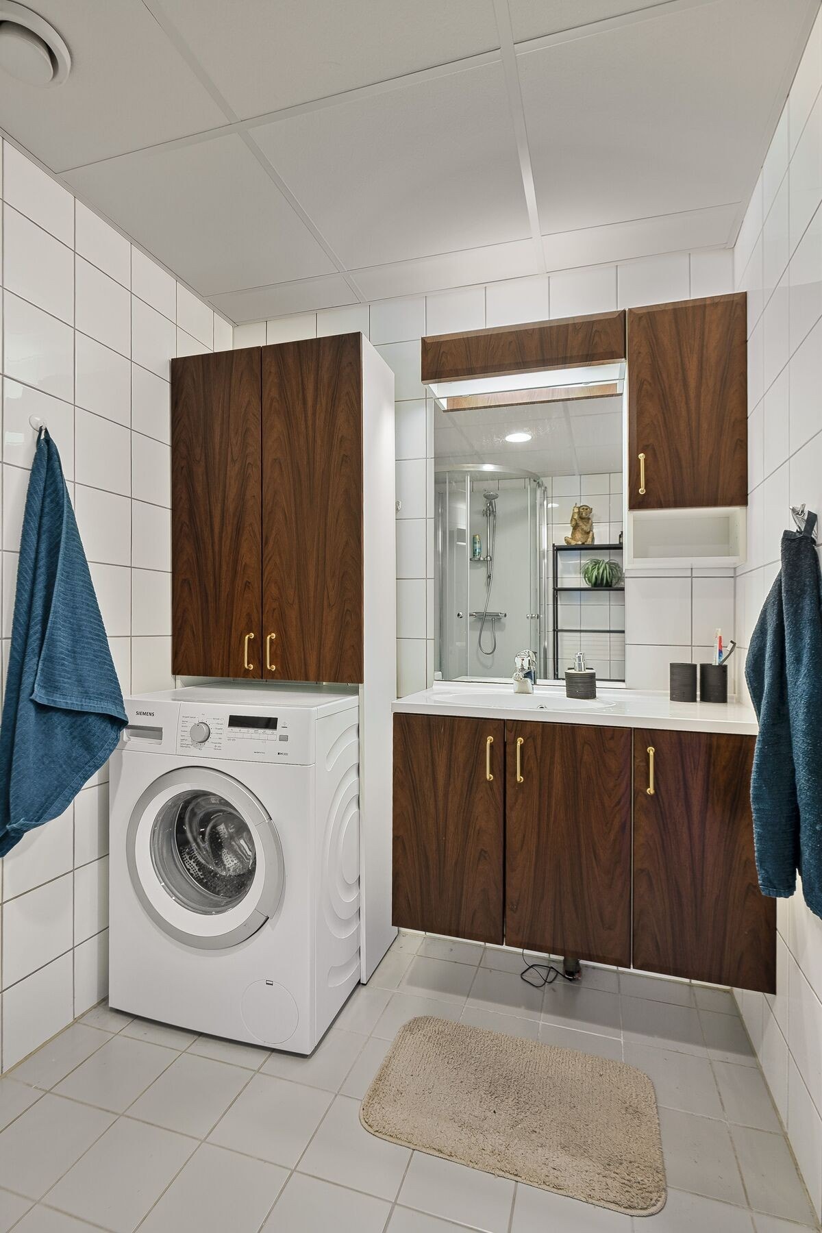 Badet er på ca. 5 kvm. Galleribilde