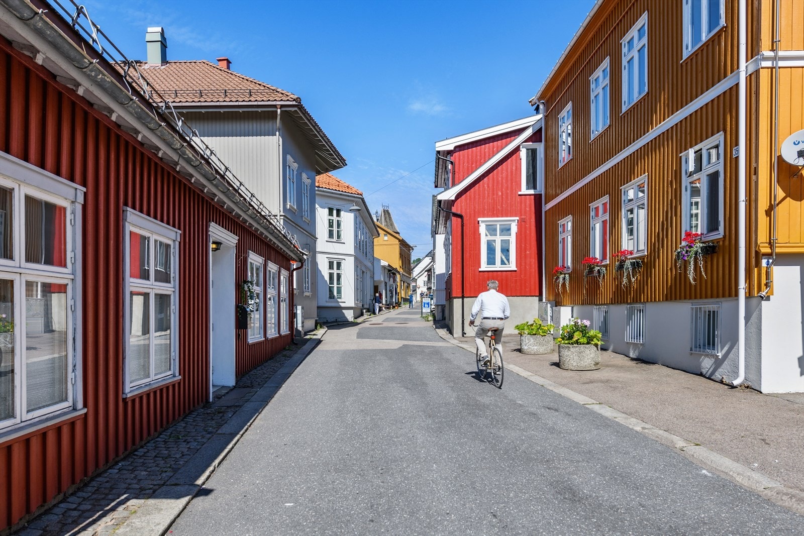 DNB Eiendom v/Julie Kihle Kristiansen har gleden av å presentere Øvre Langgate 30 B! Galleribilde