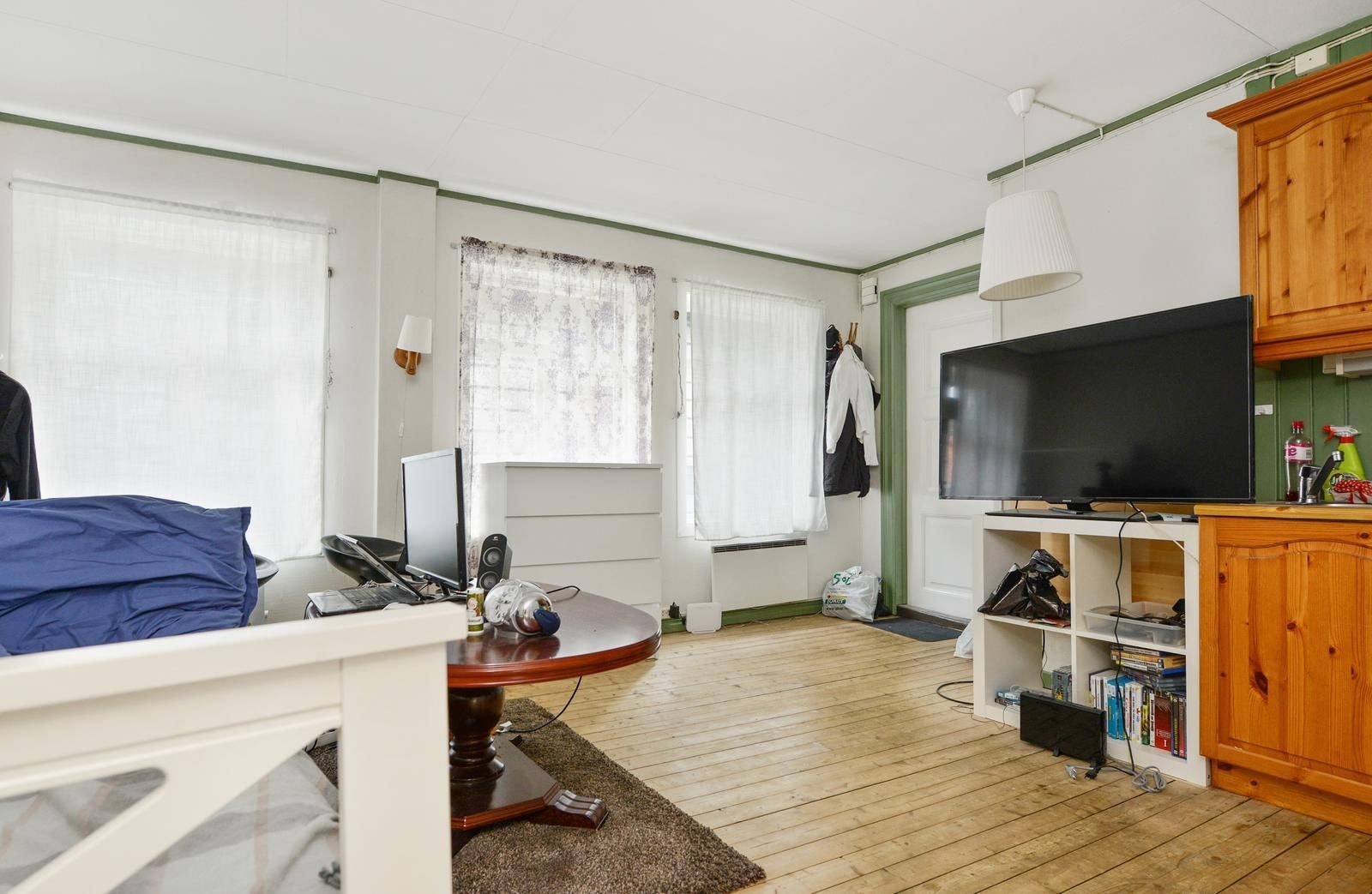 Åpen løsning mellom stue/kjøkken. Galleribilde