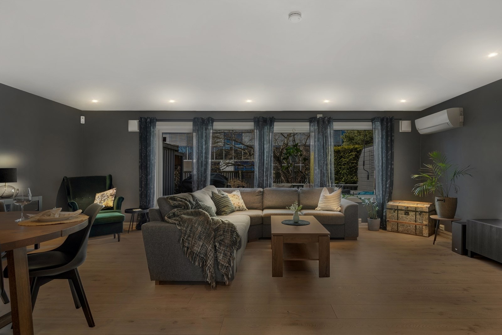 Her får du et stilfull og oppgradert rekkehus med et bruksareal på 137m²! Galleribilde