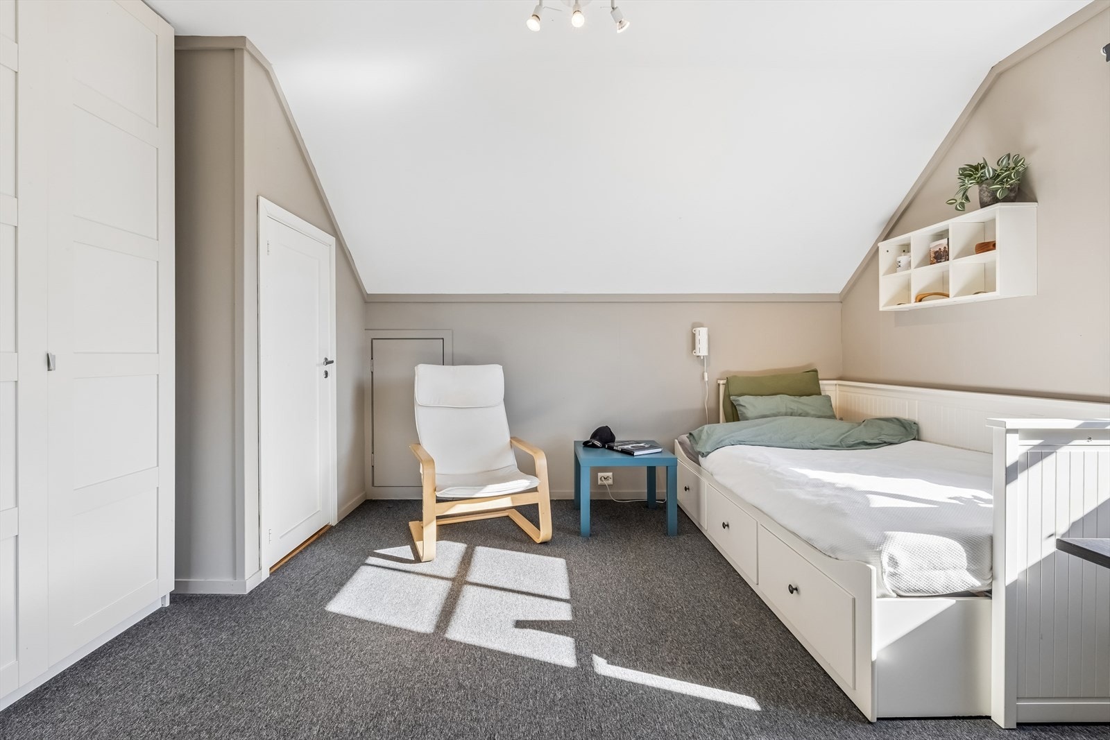 Soverom 5 i 2. etg (tidligere del av loftstue) Galleribilde