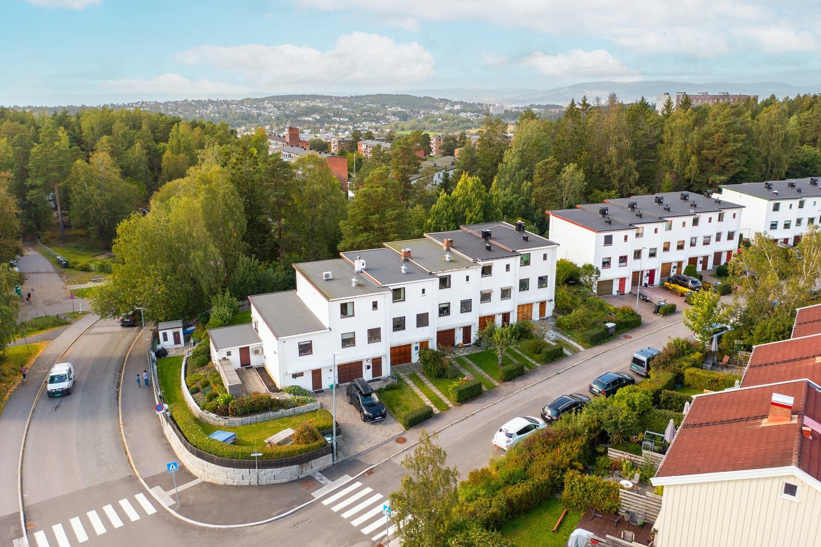 Rolig og fine omgivelser i nabolaget. Galleribilde