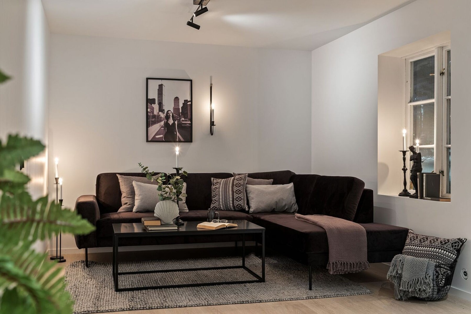 Leiligheten har et bruksareal på 137 kvadratmeter, og består av store oppholdsrom som er lett å innrede. Galleribilde