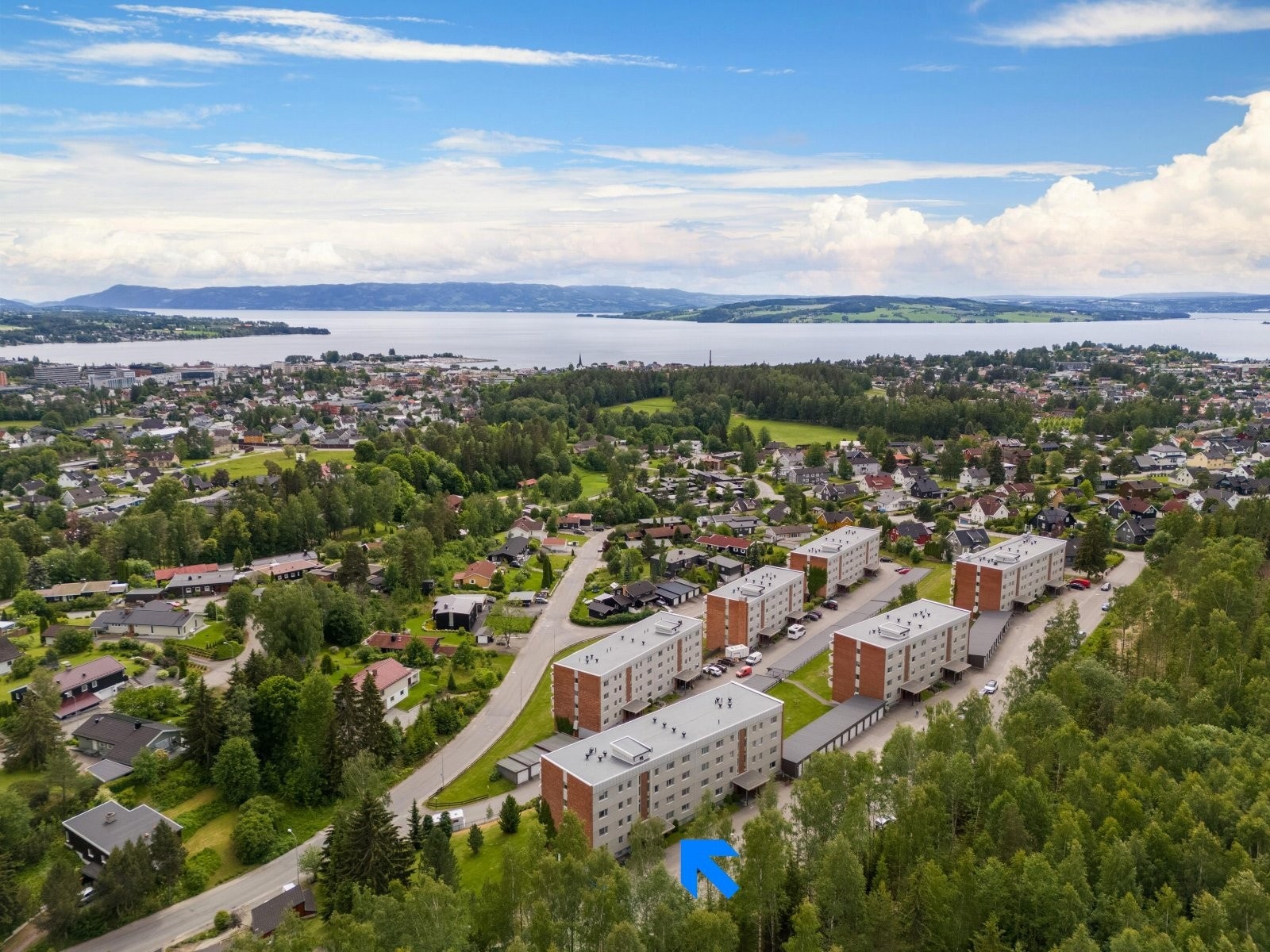 Tobias Audun Berteig v/OBOS Eiendomsmeglere har gleden av å presentere Olav Trygvassons gate 67B! Foto Bjørnar Fjeldberg v/Skildre Galleribilde