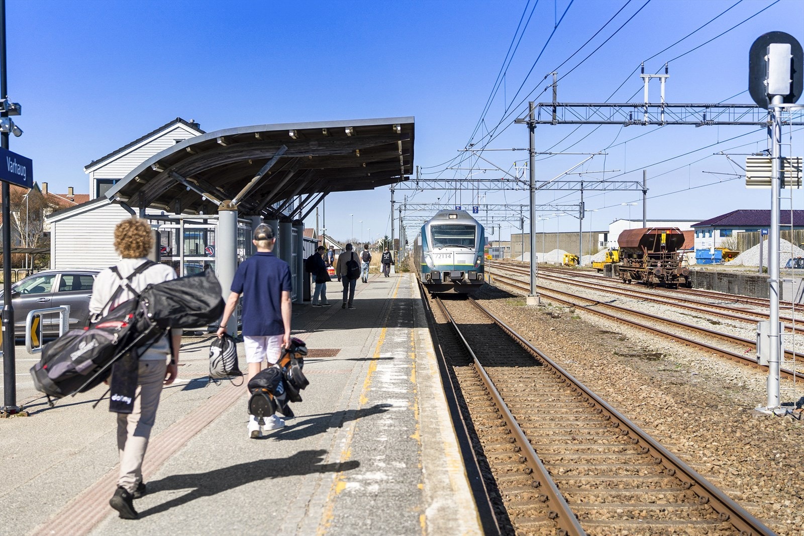 Leiligheten har en sentral og populær beliggenhet i Varhaug sentrum. Gangavstand til jernbanestasjon. Galleribilde