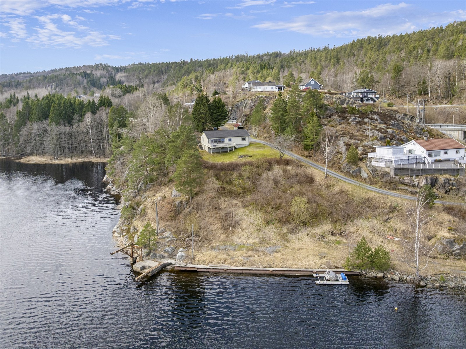 Lekker beliggenhet, ca. 10 minutter fra Tvedestrand sentrum. Galleribilde
